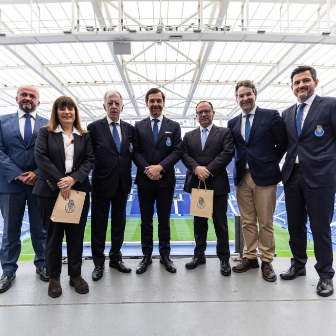 Conselho de Administração da STCP em visita ao FCP